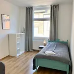 2 Rooms, Free Parking, 25 Min To Duesseldorf, 150 Mbps Wlan 公寓