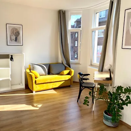 Apartman 2 Rooms, Free Parking, 25 Min To Duesseldorf, 150 Mbps Wlan Duisburg