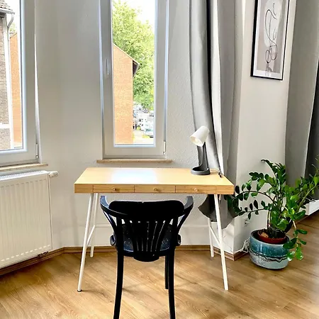 2 Rooms, Free Parking, 25 Min To Duesseldorf, 150 Mbps Wlan Apartmán Duisburg