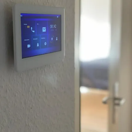 2 Rooms, Free Parking, 25 Min To Duesseldorf, 150 Mbps Wlan Apartman