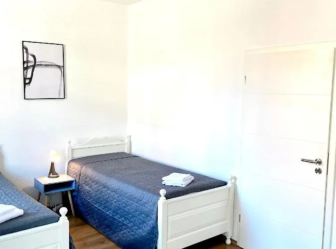 2 Rooms, Free Parking, 25 Min To Duesseldorf, 150 Mbps Wlan Apartament Duisburg