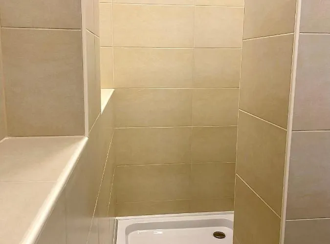 Apartament 2 Rooms, Free Parking, 25 Min To Duesseldorf, 150 Mbps Wlan