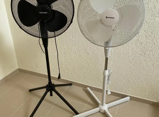 2 Rooms, Free Parking, 25 Min To Duesseldorf, 150 Mbps Wlan Apartamento *