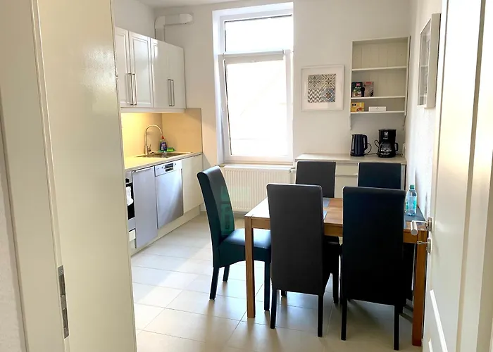 2 Rooms, Free Parking, 25 Min To Duesseldorf, 150 Mbps Wlan