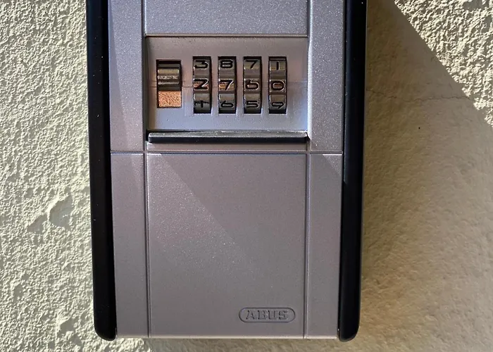 2 Rooms, Free Parking, 25 Min To Duesseldorf, 150 Mbps Wlan * Duisburg