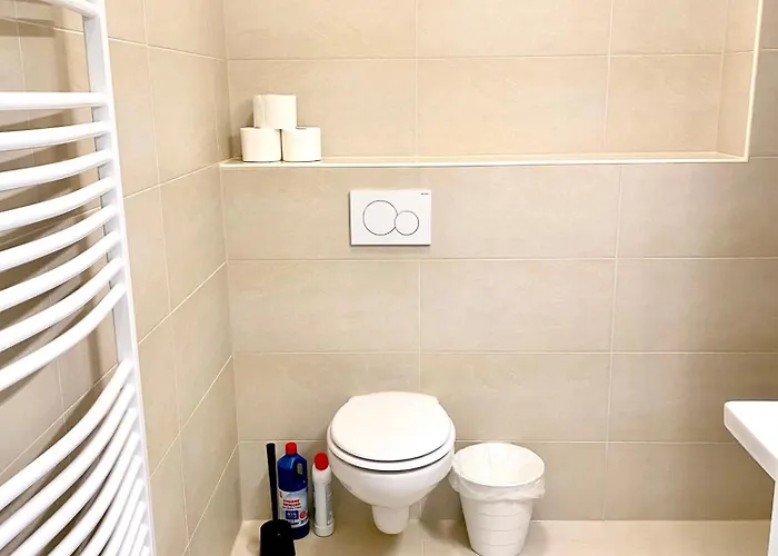 Apartament 2 Rooms, Free Parking, 25 Min To Duesseldorf, 150 Mbps Wlan Duisburg